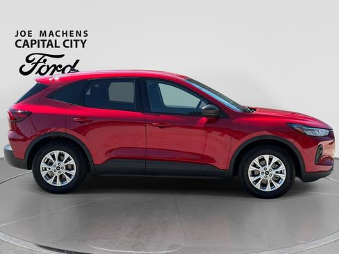 Used 2025 Ford Escape Active FWD image 3
