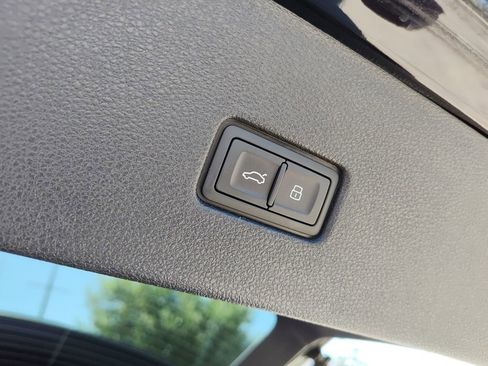 Certified 2025 Audi Q8 Premium w/ Convenience Package image 9