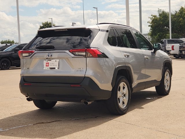 Used 2020 Toyota RAV4 XLE w/ Convenience Package AWD/4WD image 3