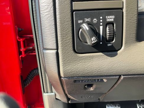 Used 2005 Dodge Ram 1500 Truck 2WD Regular Cab image 8