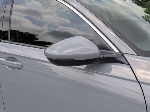 Used 2025 Honda Accord EX-L image 8