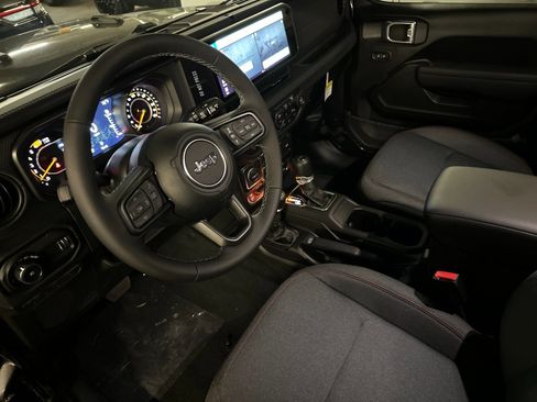 New 2026 Jeep Wrangler Unlimited Rubicon image 9