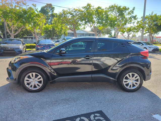 Used 2019 Toyota C-HR LE FWD image 7