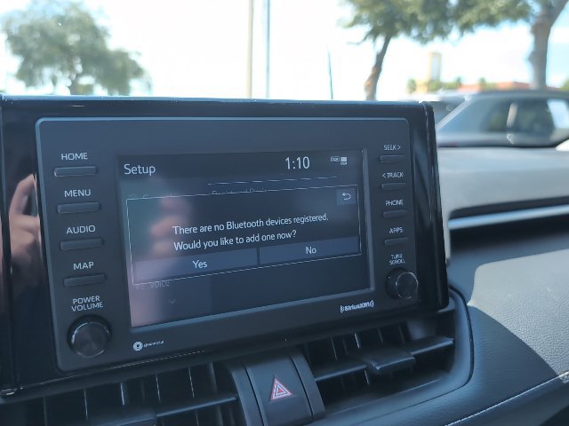 Used 2022 Toyota RAV4 XLE w/ Convenience Package FWD image 17