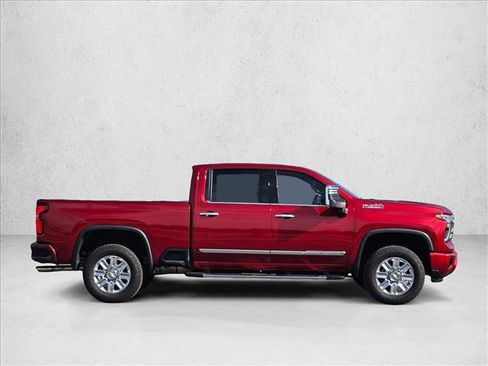 Used 2024 Chevrolet Silverado 2500 High Country image 4