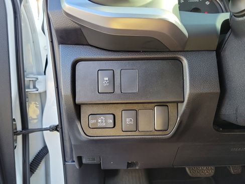 Used 2022 Toyota Tacoma SR5 image 24