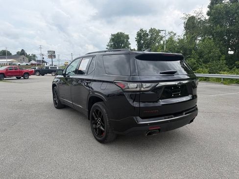 Used 2020 Chevrolet Traverse Premier w/ Redline Edition AWD/4WD image 3