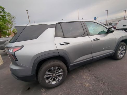 Used 2025 Chevrolet Equinox LT image 12