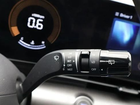 Used 2024 Hyundai Kona SEL FWD image 27