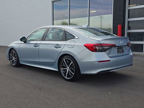 Used 2022 Honda Civic Touring image 5