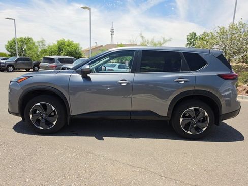 Certified 2024 Nissan Rogue SV FWD image 25