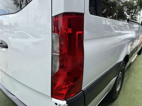 Used 2021 Mercedes-Benz Sprinter 2500 image 13