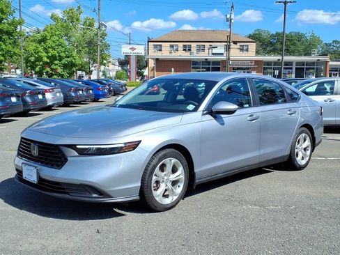 Used 2023 Honda Accord LX image 3