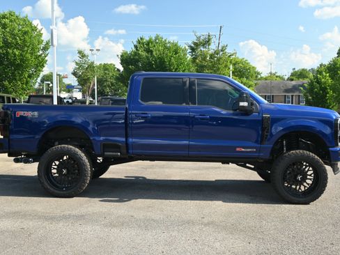 Used 2026 Ford F250 Platinum AWD/4WD image 11