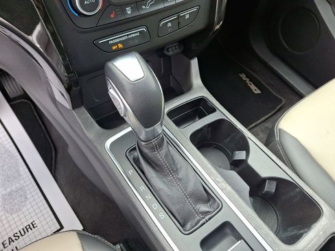 Used 2019 Ford Escape SEL image 18