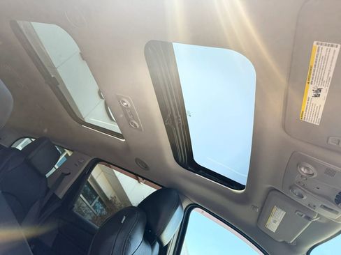 Used 2017 Chevrolet Traverse LT AWD/4WD image 36