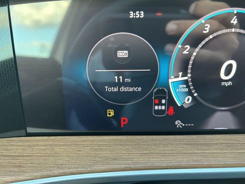 New 2026 Volkswagen Tiguan SEL R-Line image 26