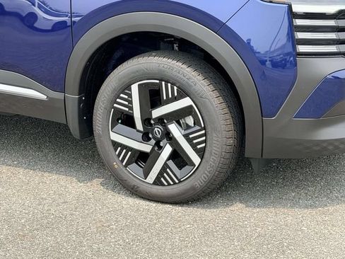 New 2026 Nissan Kicks SV w/ Cold Weather Package FWD image 7