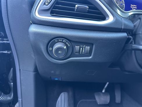 New 2026 Chrysler Pacifica Select image 62