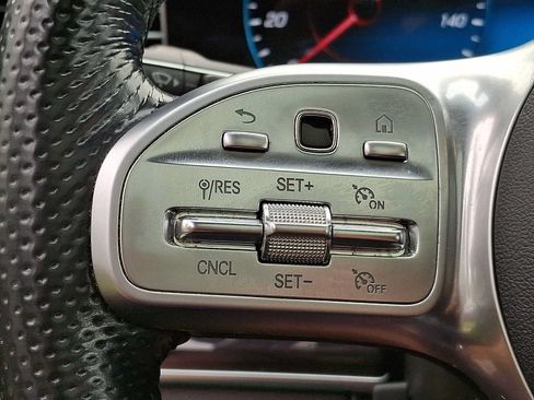Certified 2022 Mercedes-Benz GLS 450 4MATIC image 18