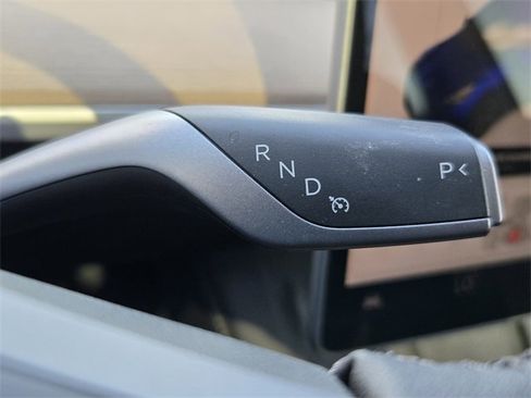 Used 2024 Tesla Model Y Long Range image 23