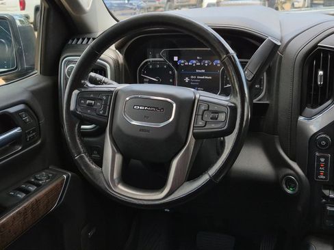 Used 2020 GMC Sierra 1500 Denali w/ Denali Ultimate Package AWD/4WD image 12