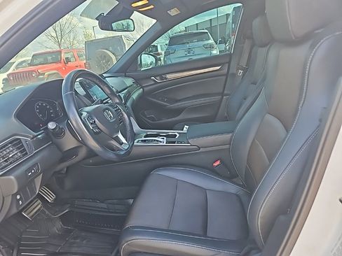 Used 2020 Honda Accord Sport image 15