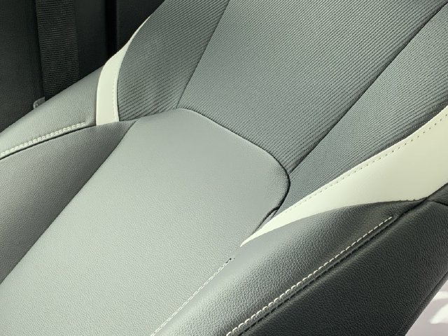 Used 2026 Toyota Camry SE FWD image 11