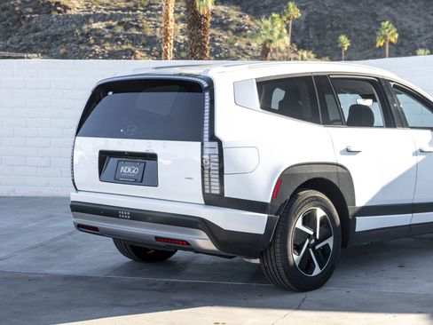 New 2026 Hyundai Ioniq 9 SE image 9