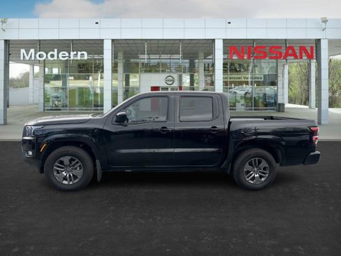 Used 2025 Nissan Frontier SV w/ SV Convenience Package image 2