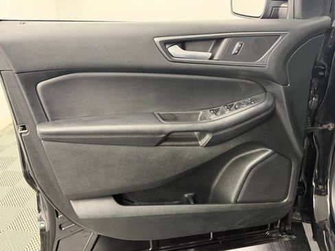 Used 2023 Ford Edge SE w/ Black Appearance Package AWD/4WD image 19