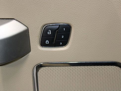 Used 2020 Ford F150 Lariat image 41