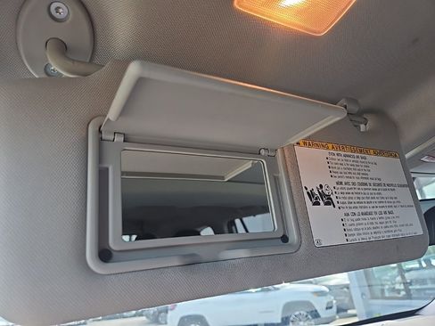 Used 2022 Toyota Highlander XLE image 66