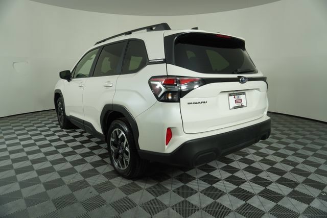 Certified 2025 Subaru Forester Premium AWD/4WD image 5