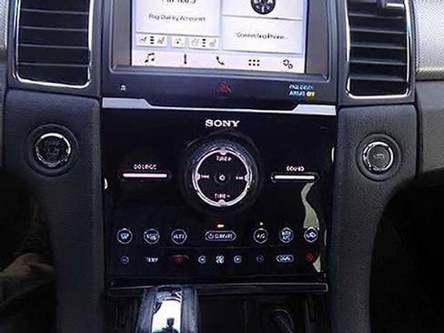 Used 2019 Ford Taurus SHO image 13