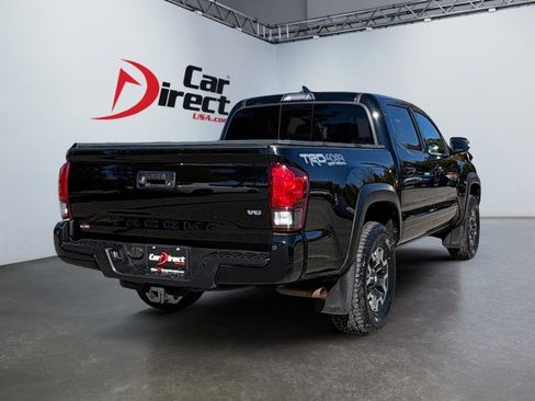 Used 2019 Toyota Tacoma TRD Off-Road w/ TRD Premium Off Road Package image 9