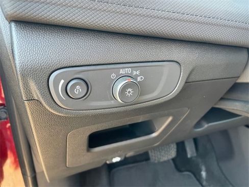 Used 2025 Chevrolet TrailBlazer LT image 17