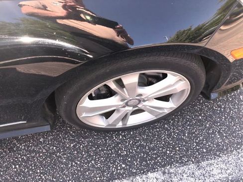 Used 2013 Mercedes-Benz E 350 4MATIC Sedan image 16
