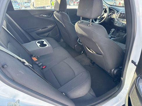 Used 2024 Chevrolet Malibu LT image 31