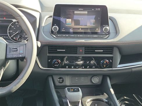 New 2026 Nissan Rogue SV image 9