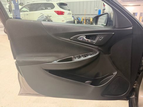 Used 2020 Chevrolet Malibu LT image 20