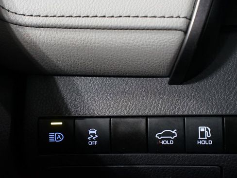 Used 2023 Toyota Camry SE image 23