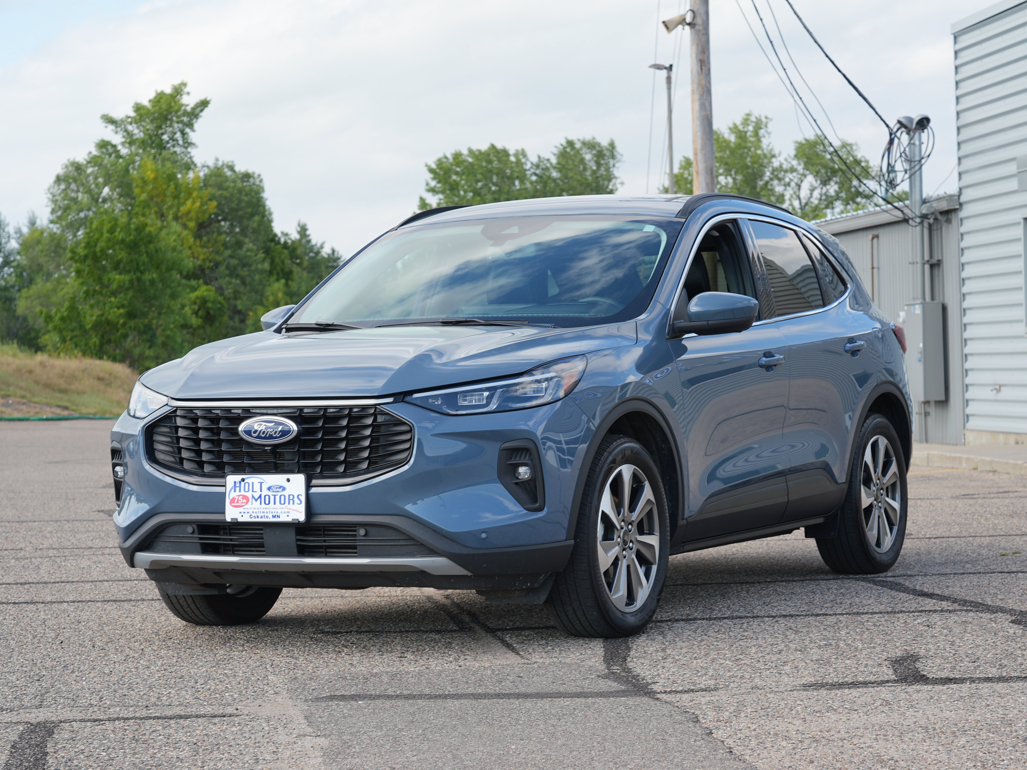 Used 2025 Ford Escape Platinum w/ Premium Technology Package AWD/4WD image 8