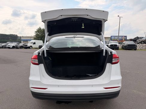 Used 2019 Ford Fusion SE FWD image 37
