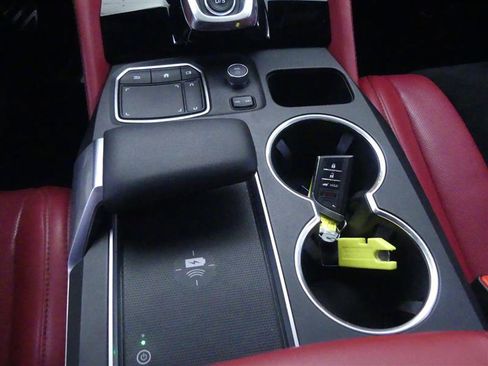 Used 2023 Acura MDX A-Spec image 18