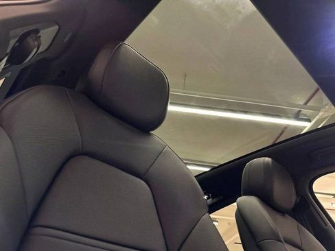 Certified 2025 Porsche Cayenne Coupe image 5