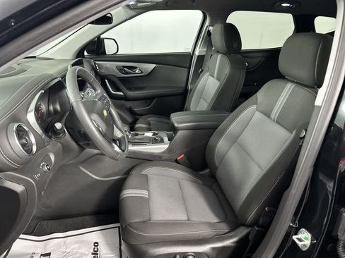 Used 2025 Chevrolet Blazer LT FWD image 8