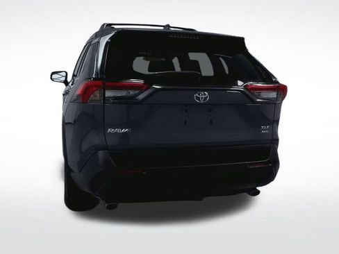 Used 2021 Toyota RAV4 XLE image 7