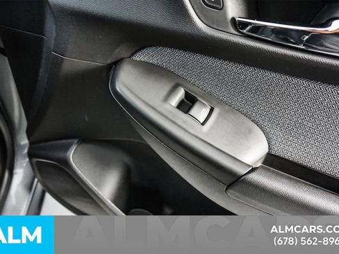 Used 2025 Chevrolet TrailBlazer LT FWD image 39