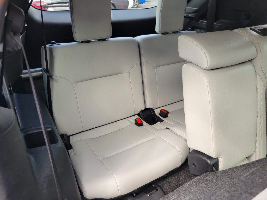 Used 2025 Mitsubishi Outlander SEL AWD/4WD image 22